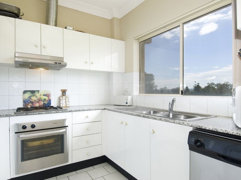 10/25-27 Parkside Lane, Westmead NSW 2145