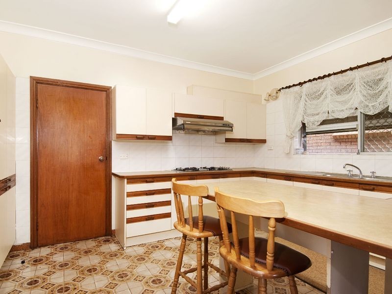 37 Hassall Street, Westmead NSW 2145