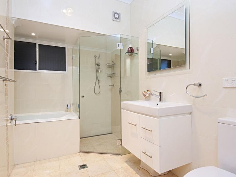 11 Anderson Street, Westmead NSW 2145