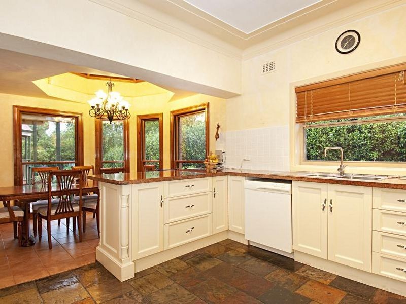 11 Anderson Street, Westmead NSW 2145