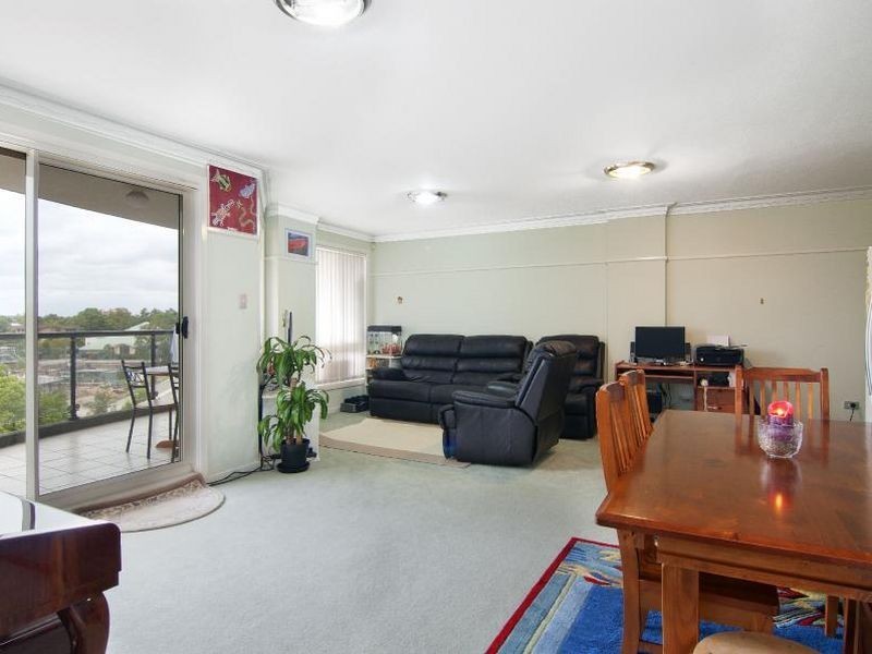 703/91A Bridge Road, Westmead NSW 2145
