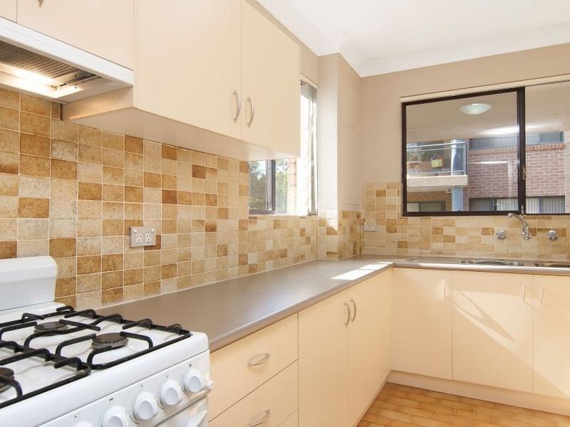 1/16 Queens Road, Westmead NSW 2145