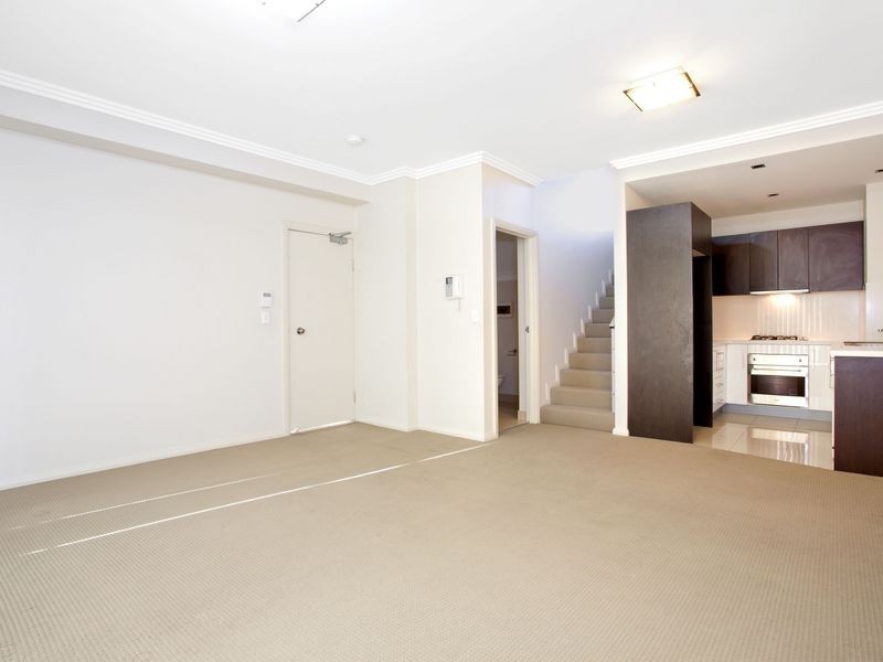 8/163 Hawkesbury Road, Westmead NSW 2145