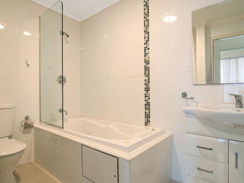 8/8-10 Lydbrook Street, Westmead NSW 2145