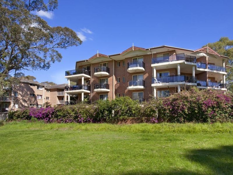 8/2-4 Oakes Street, Westmead NSW 2145