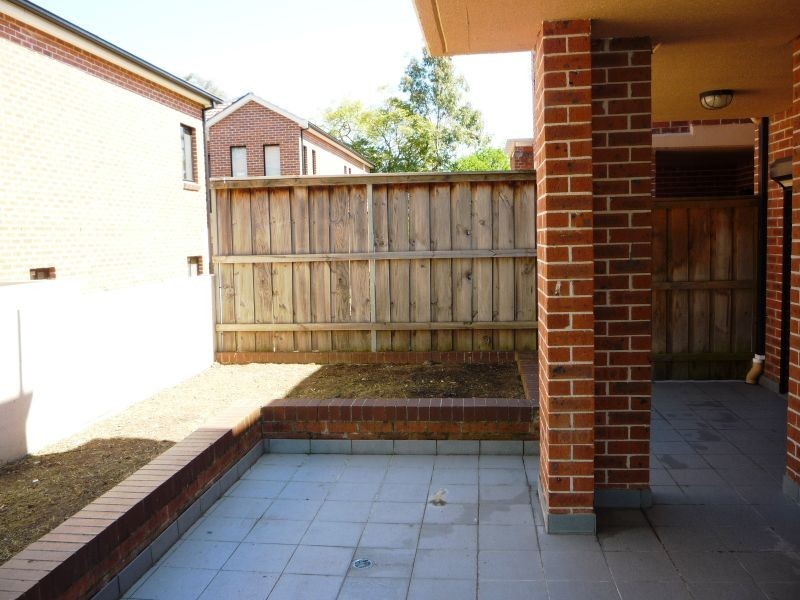 1/3-5 Windermere Avenue, Northmead NSW 2152