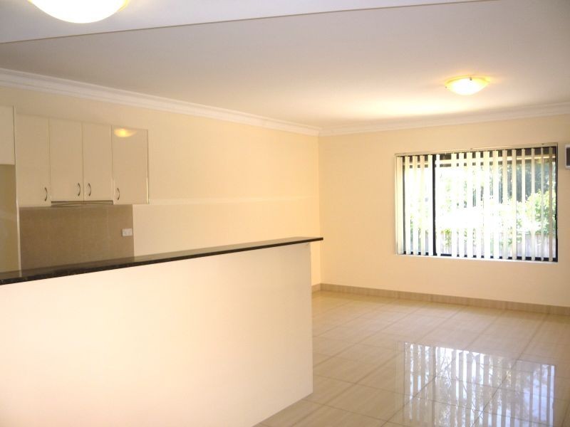 1/3-5 Windermere Avenue, Northmead NSW 2152