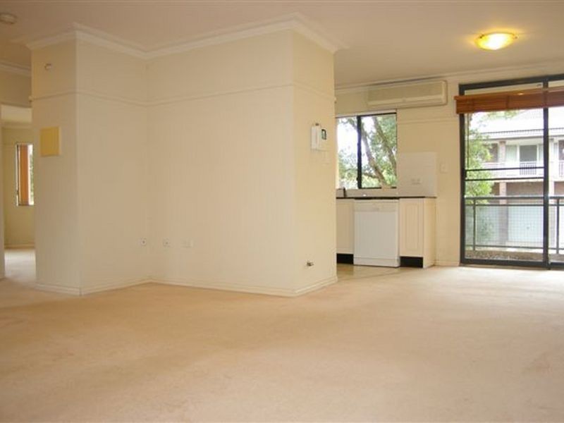 2/34-38 Hassall Street, Westmead NSW 2145