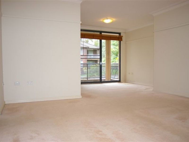 2/34-38 Hassall Street, Westmead NSW 2145