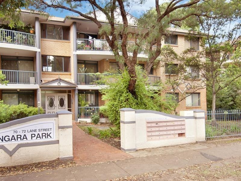2/70 Lane Street, Wentworthville NSW 2145