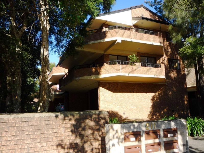 6/211 Hawkesbury Road, Westmead NSW 2145