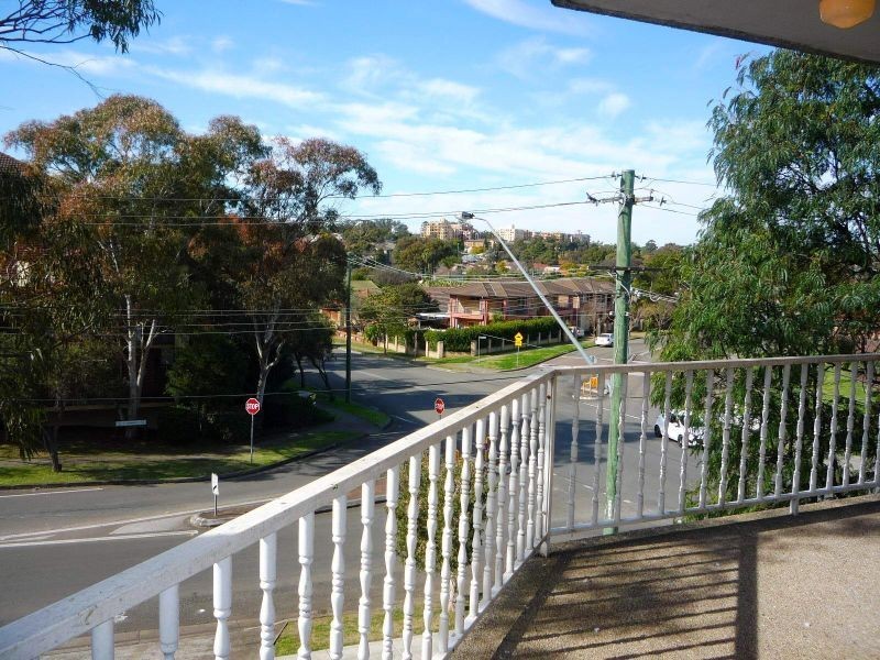 8/15 Pye Street, Westmead NSW 2145