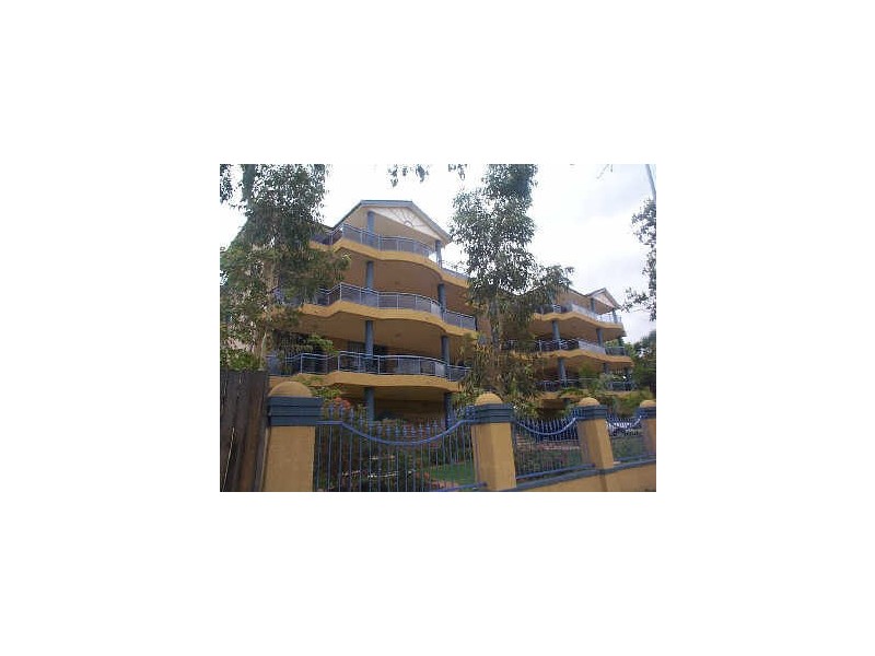 8 JESSIE ST, Westmead NSW 2145