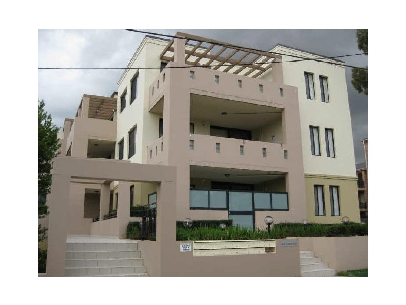 40-42 LYDBROOK STREET, Westmead NSW 2145