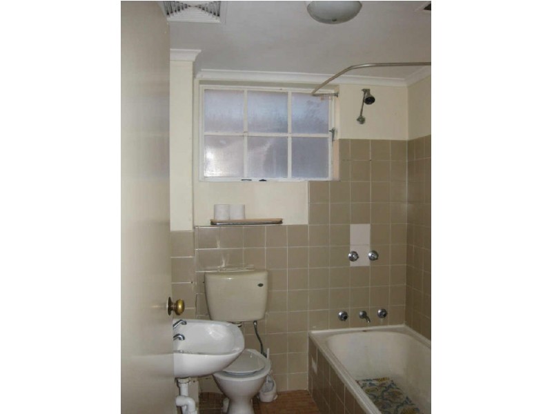 30 QUEENS ROAD, Westmead NSW 2145