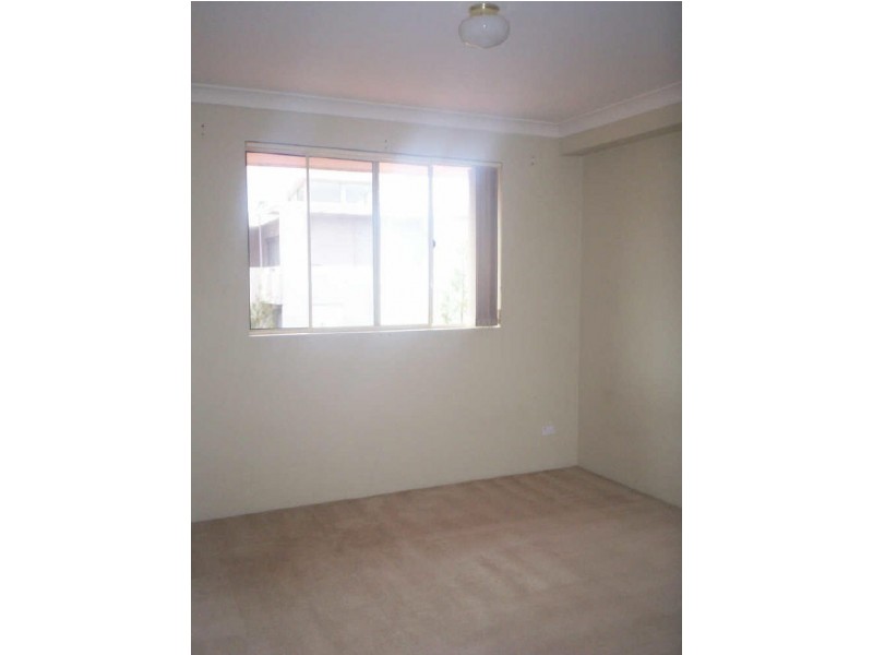 25 PARKSIDE LANE, Westmead NSW 2145