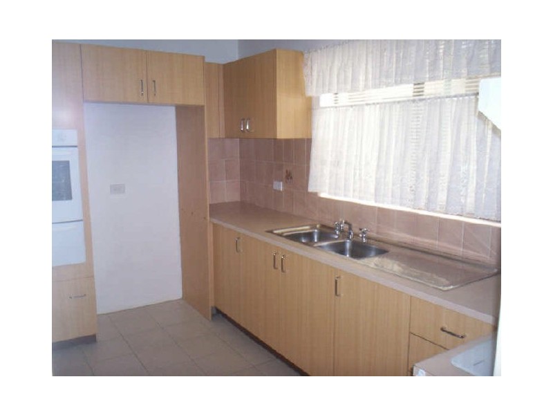 211 HAWKESBURY ROAD, Westmead NSW 2145