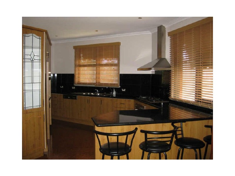 11 CHARLES COURT, North Rocks NSW 2151