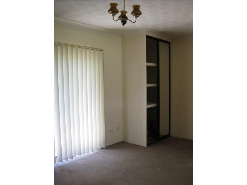 2 ALFRED ST, Westmead NSW 2145