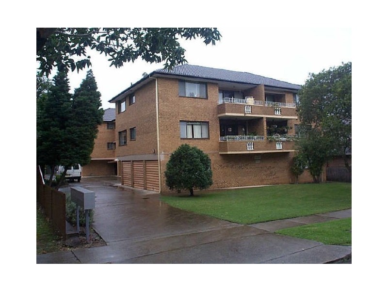 19 QUEENS ROAD, Westmead NSW 2145