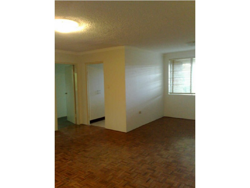 19 QUEENS ROAD, Westmead NSW 2145