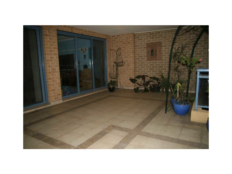 27 HELEN STREET, Westmead NSW 2145