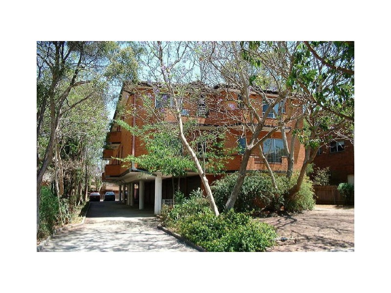 24 CAROLINE STREET, Westmead NSW 2145