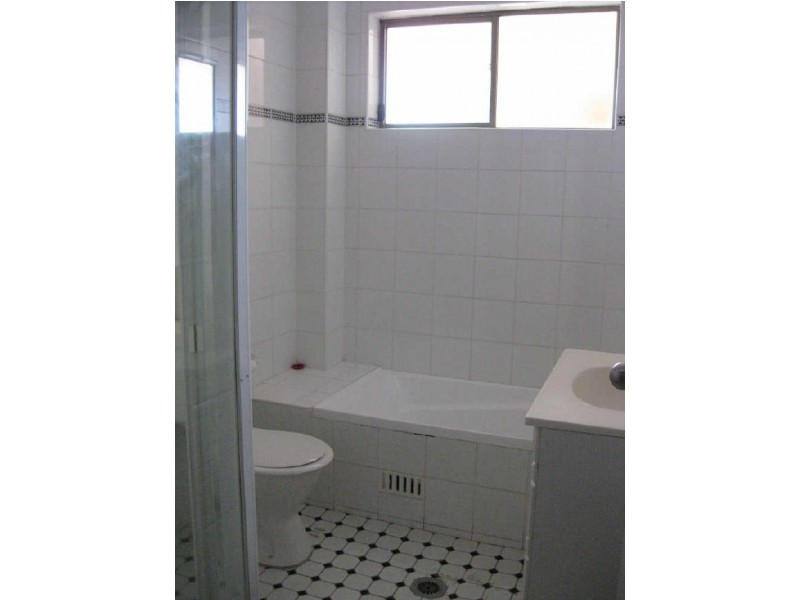 9-11 PRIDDLE STREET, Westmead NSW 2145