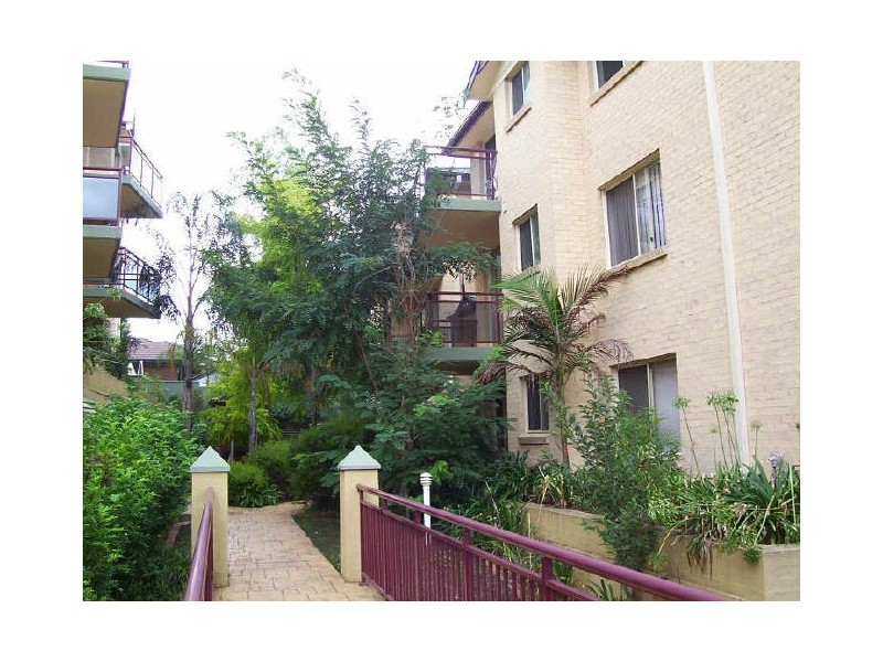 15-23 MOWLE STREET, Westmead NSW 2145