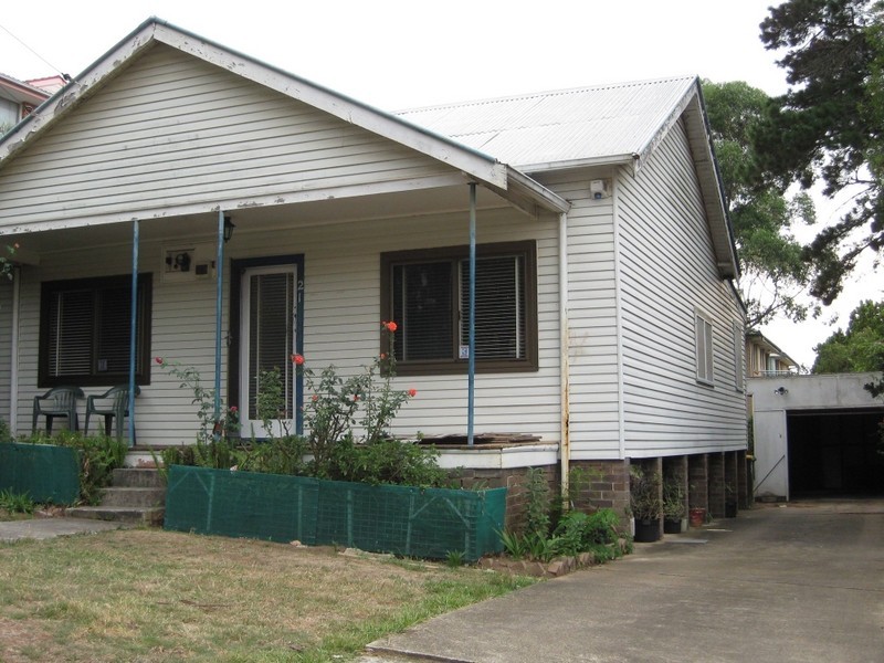 21 PRIDDLE STREET, Westmead NSW 2145