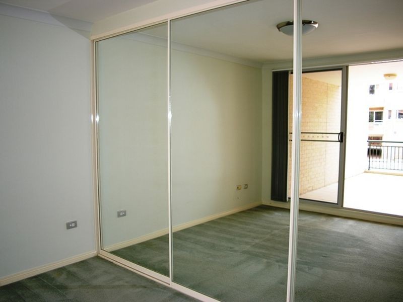 31-33 MOSS PLACE, Westmead NSW 2145