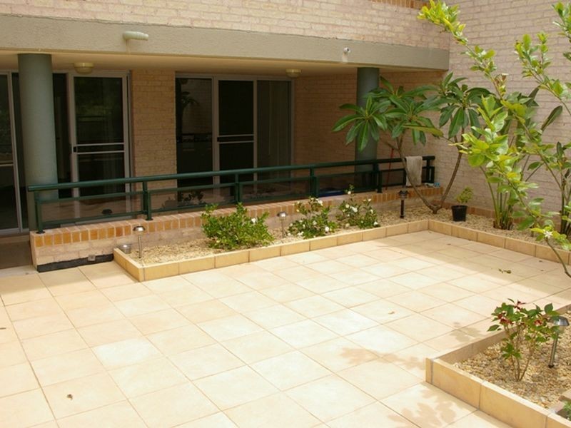 31-33 MOSS PLACE, Westmead NSW 2145