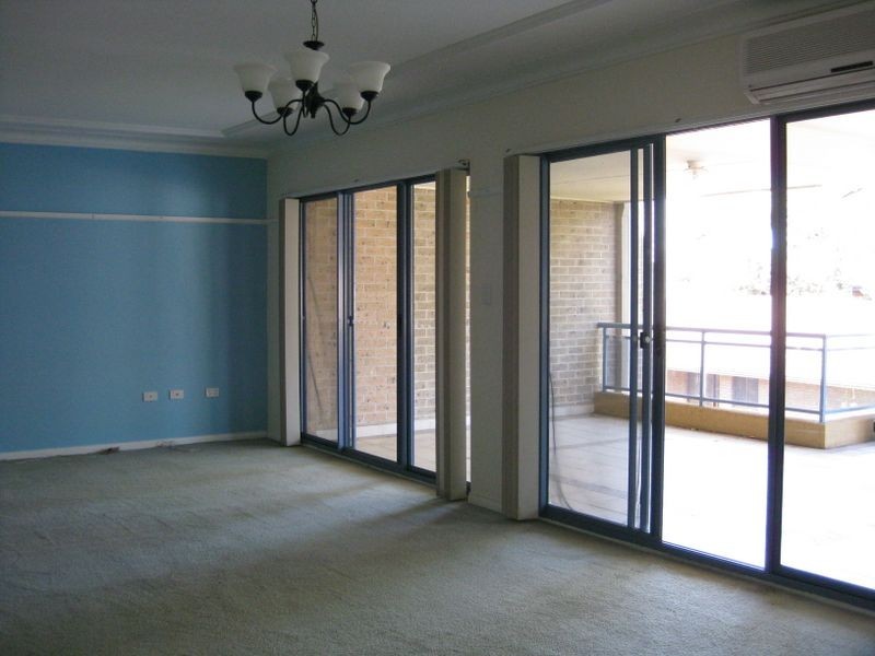 27 HELEN STREET, Westmead NSW 2145