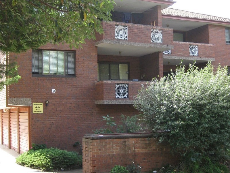 19 JESSIE STREET, Westmead NSW 2145