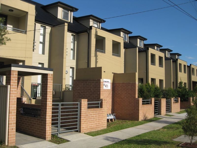 517-521 WENTWORTH AVENUE, Toongabbie NSW 2146