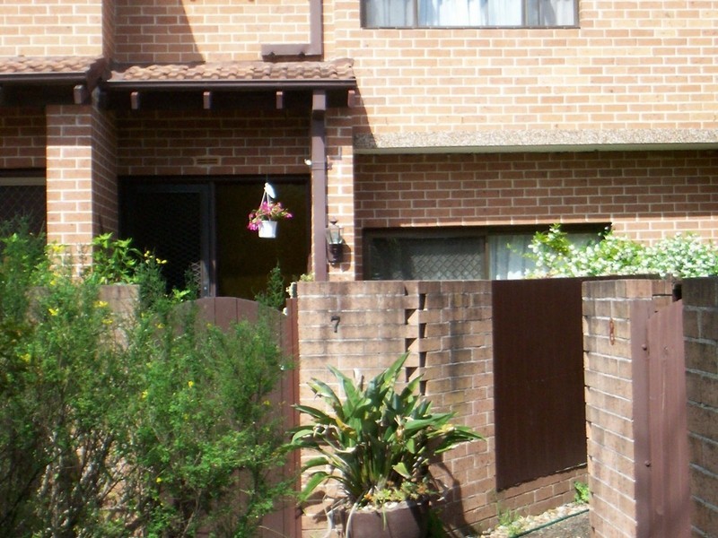 2-6 HAINSWORTH STREET, Westmead NSW 2145