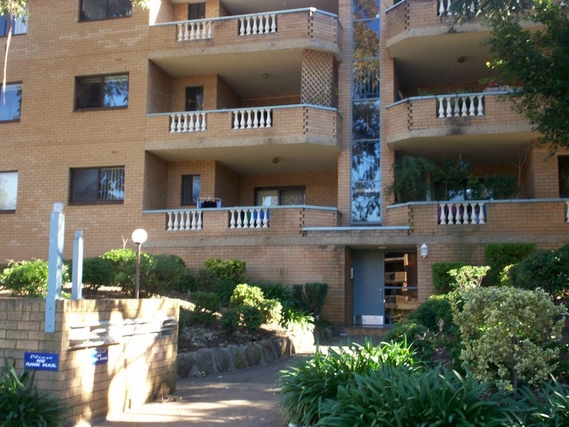 16-18 ALFRED STREET, Westmead NSW 2145