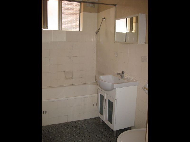 15 Oxford Street, Merrylands NSW 2160