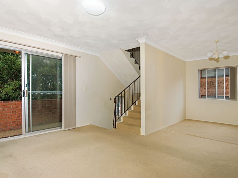 12 JESSIE STREET, Westmead NSW 2145