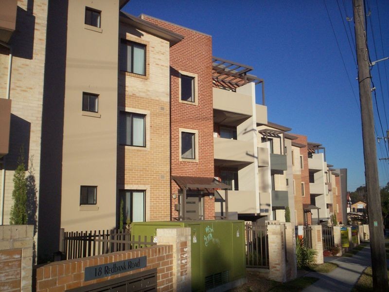 18 Redbank Road, Northmead NSW 2152