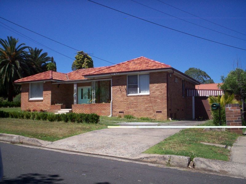 10 Nolan Crescent, Westmead NSW 2145