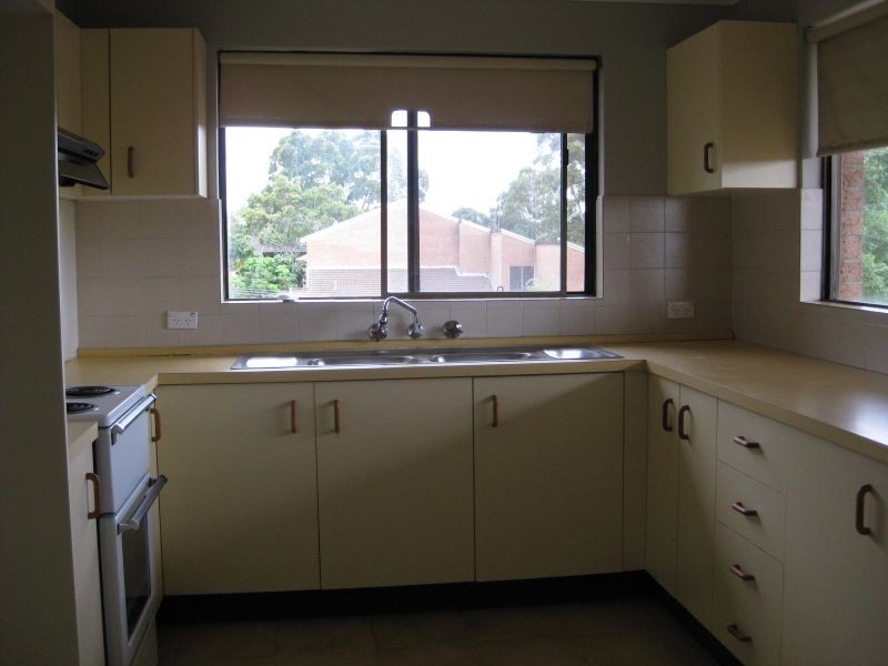 18 Caroline Street, Westmead NSW 2145