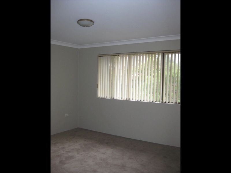 18 Caroline Street, Westmead NSW 2145