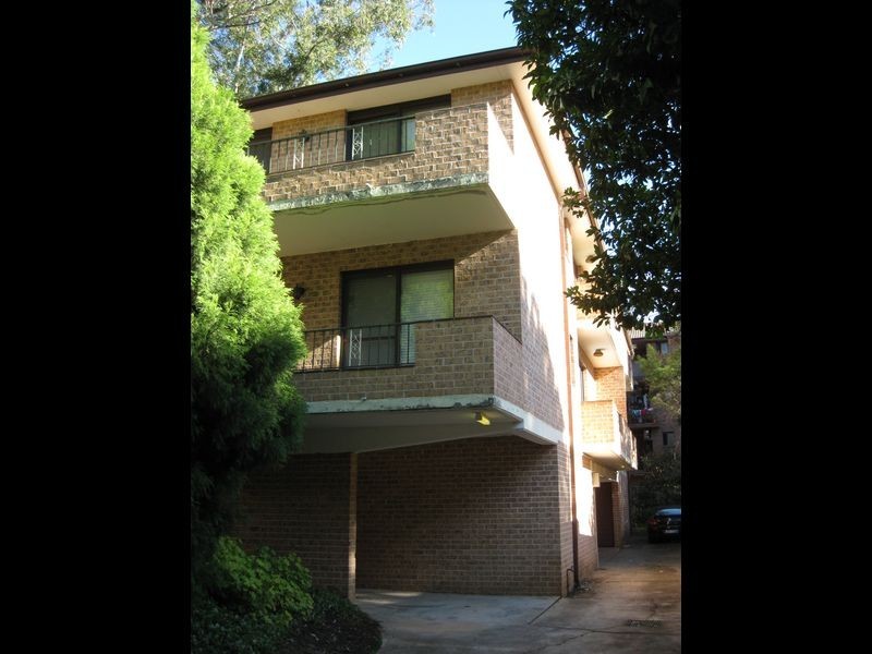 2 Alfred Street, Westmead NSW 2145