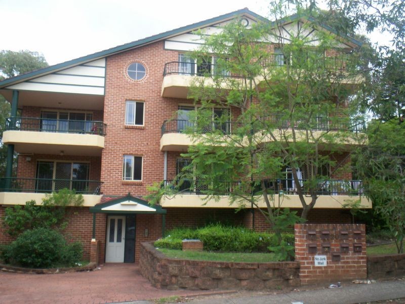 20 Bailey Street, Westmead NSW 2145