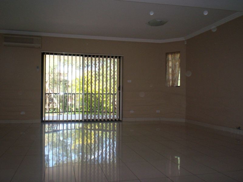 5 Queens Road, Westmead NSW 2145