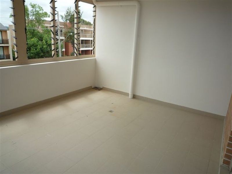 12-14 Lydbrook Street, Westmead NSW 2145