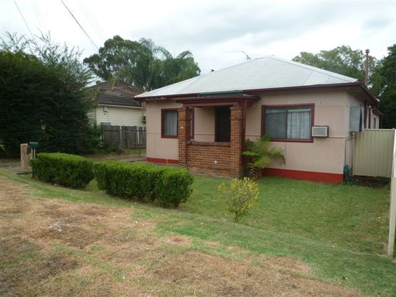 11 Fulton Avenue, Wentworthville NSW 2145