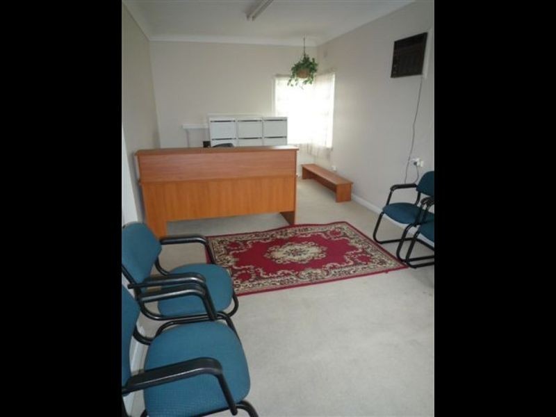 72 Hawkesbury Road, Westmead NSW 2145