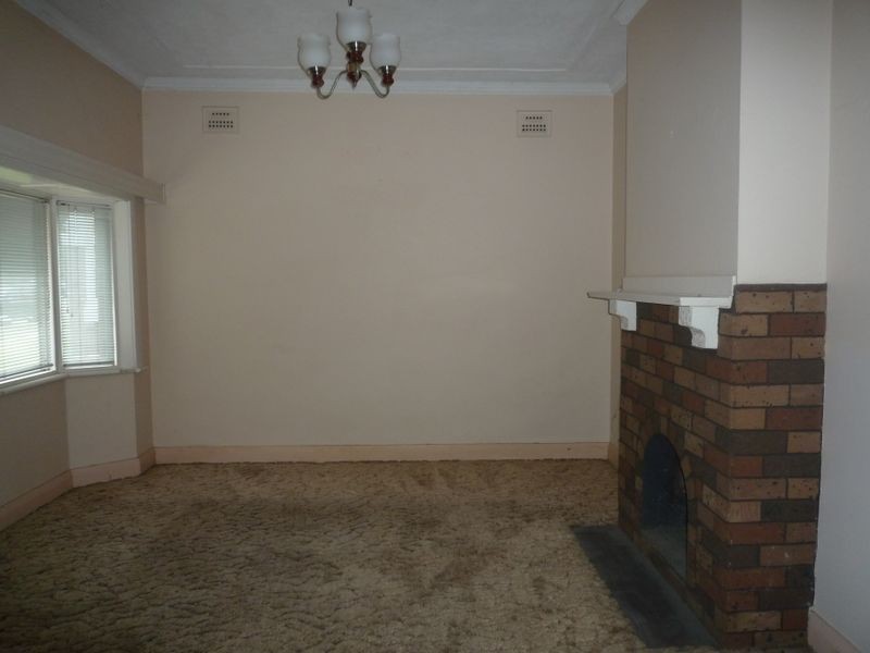 38 Alexandra Avenue, Westmead NSW 2145